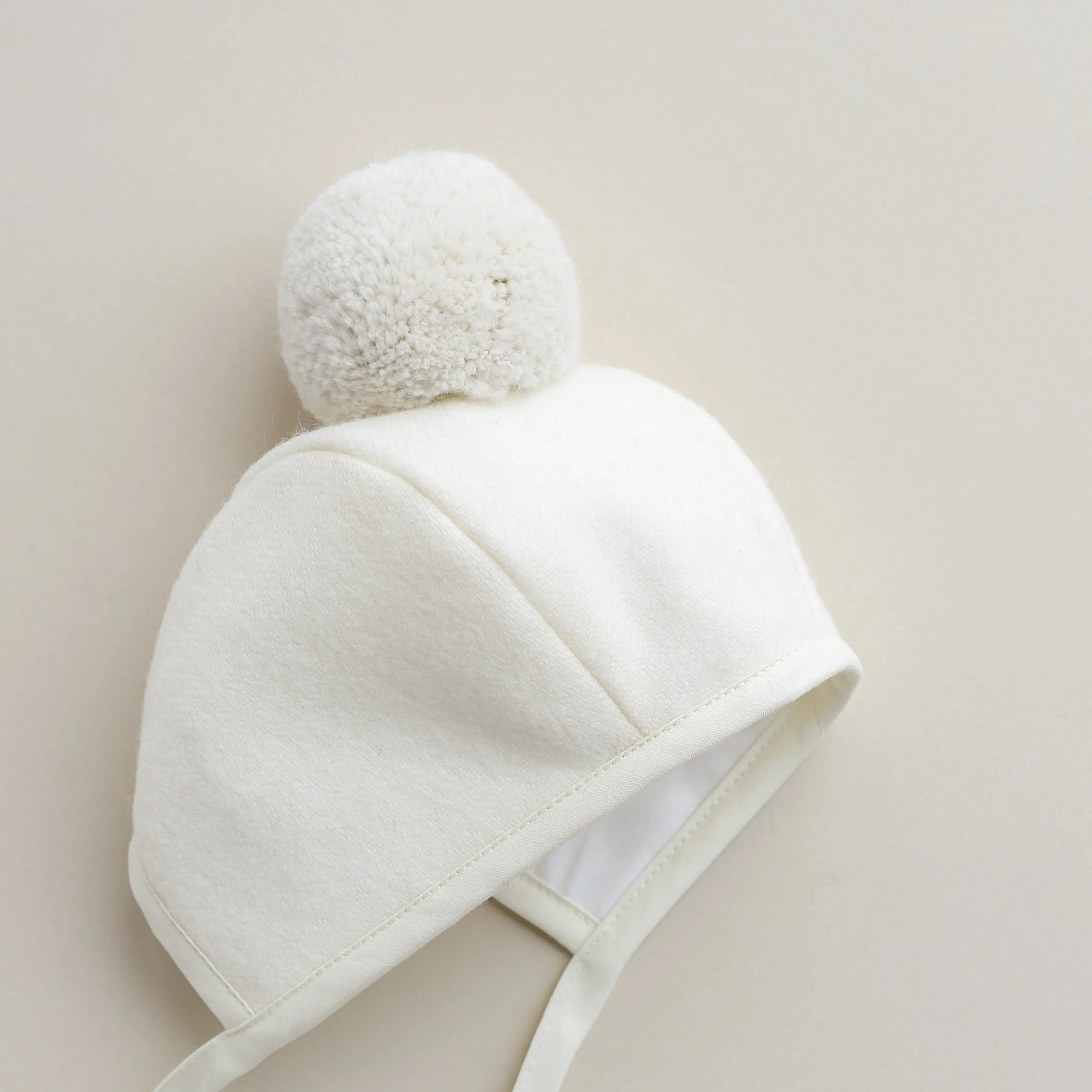 Ivory Pom Bonnet Cotton-Lined