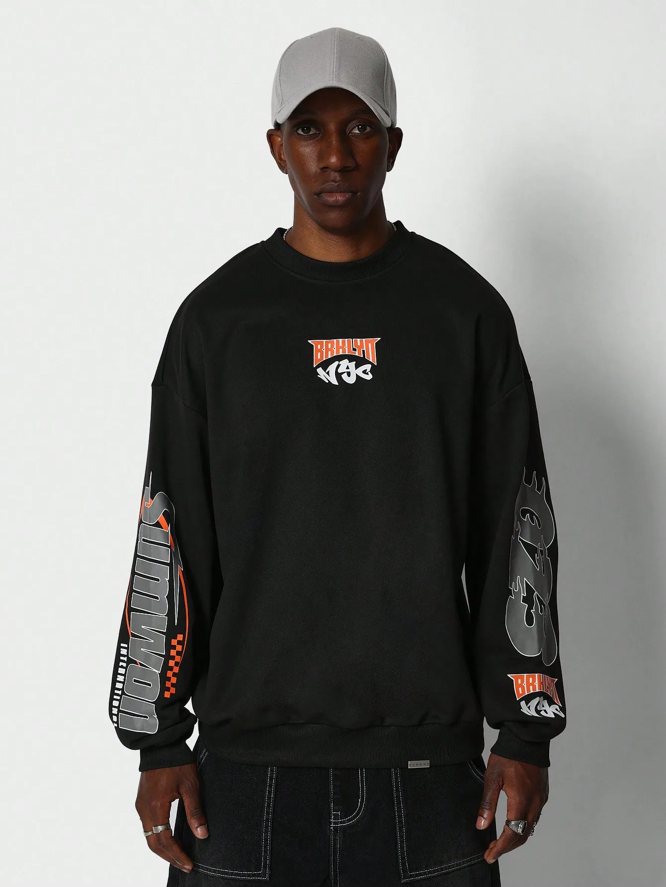 SUMWON Crew Neck Sweatshirt With Sleeve Racer Detail Graphic