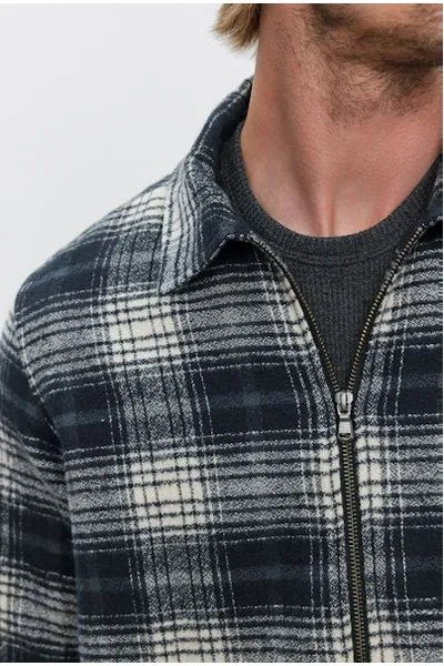 Velvet by Graham & Spencer Men's Keith Zip Flannel | Navy/Cream